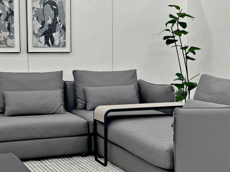 Quanie Modern Motion Sectional