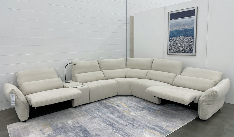 Blossom Curve Power Reclining Sectional with Console Table
